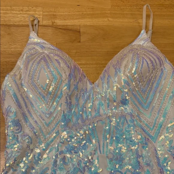 Narianna Sequin Dress Size 8 - Picture 3 of 5
